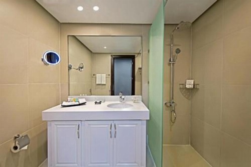 The Curve Hotel image 21